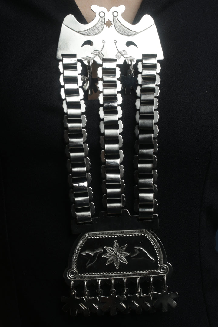 Necklace V Neckline B