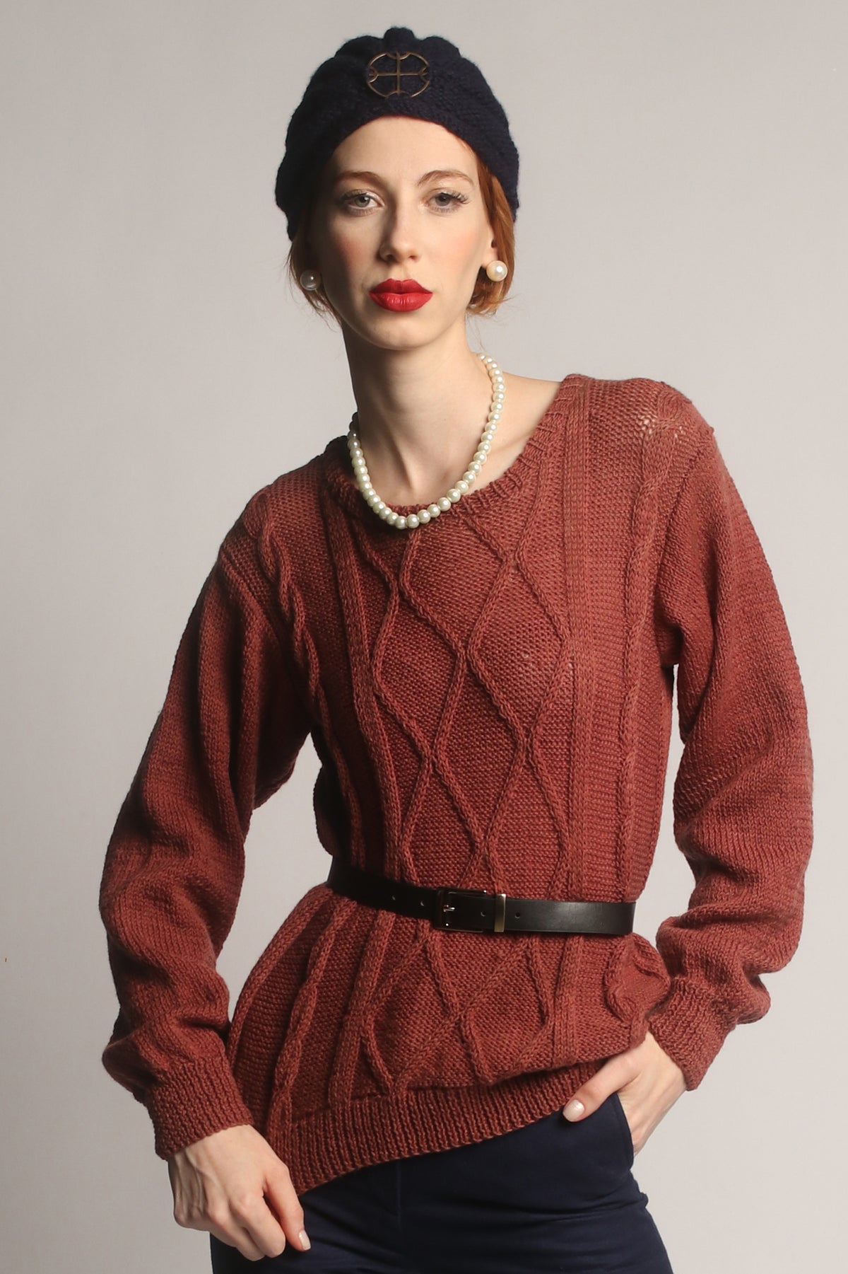 Knitwear Sweater and Trousers B